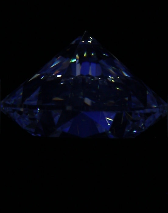 1.01ct Round E VS2 Natural Diamond fluorescence image