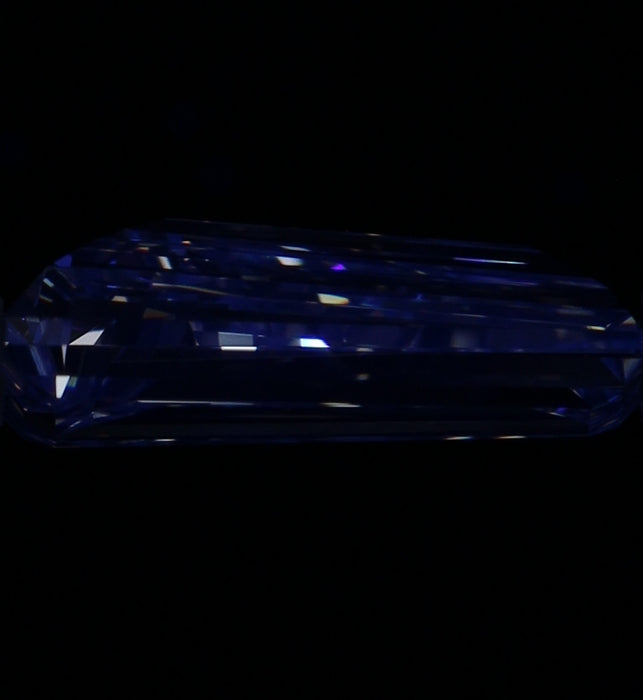 1.70ct TP F VVS1 Natural Diamond fluorescence image