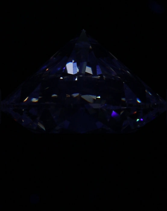 3.01ct Round H SI1 Natural Diamond fluorescence image