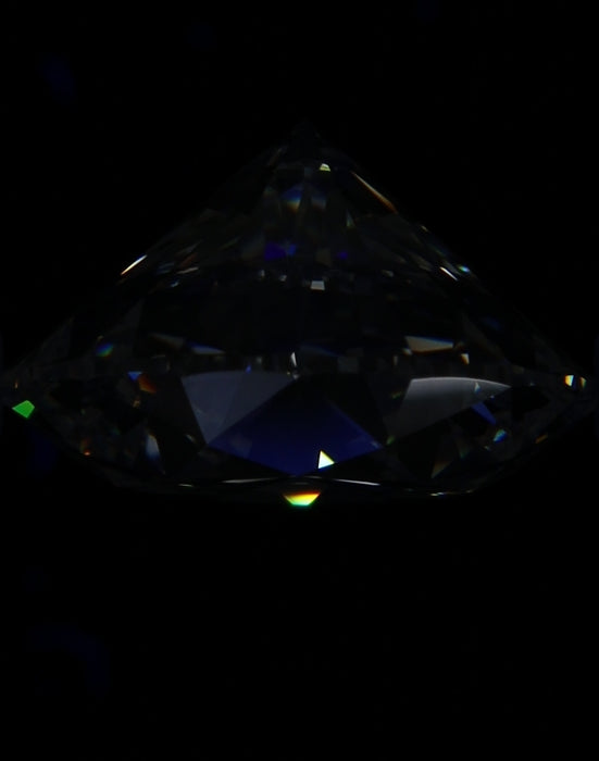 5.53ct Round H VVS1 Natural Diamond fluorescence image