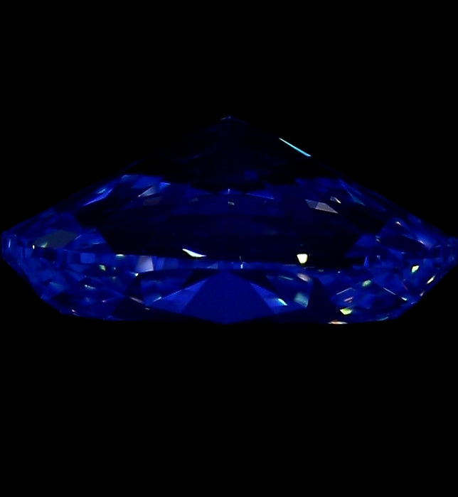 1.60ct Oval I VS1 Natural Diamond fluorescence image