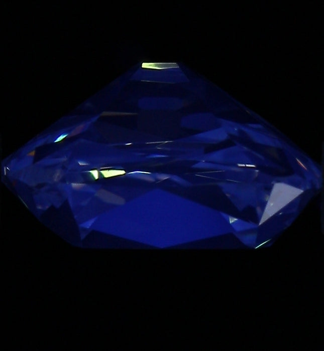 1.50ct OMB N VS2 Natural Diamond fluorescence image