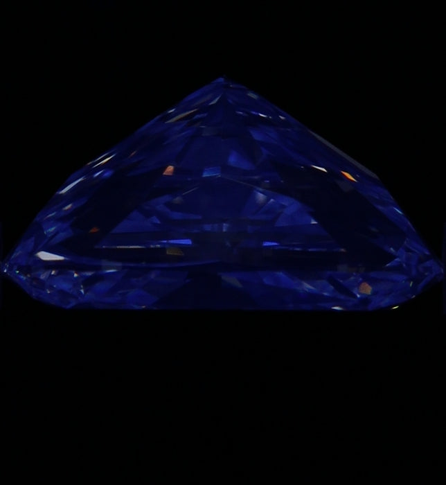 2.42ct CE F VS2 Natural Diamond fluorescence image