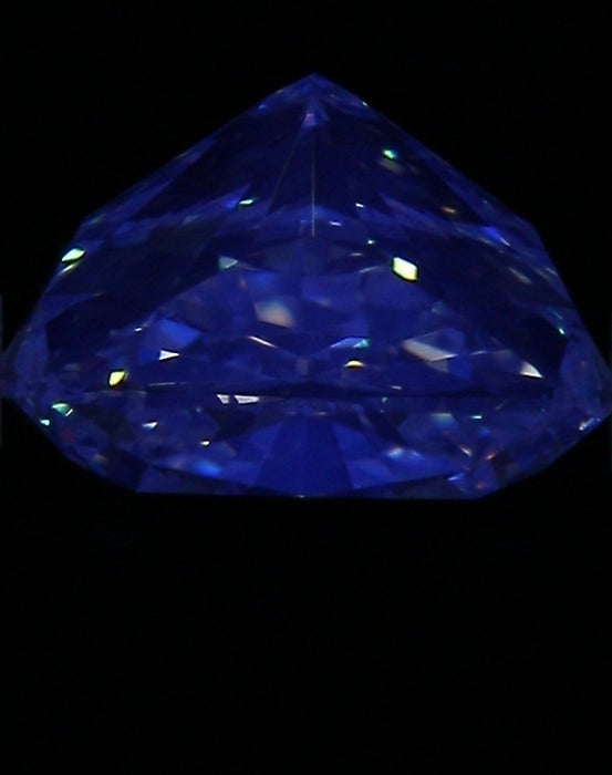 2.21ct Cushion U-V VS2 Natural Diamond fluorescence image