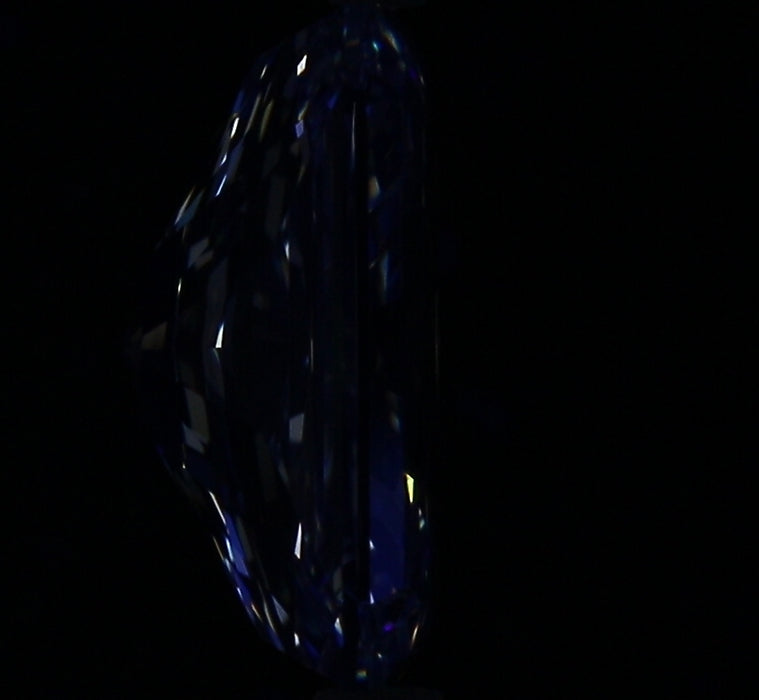 3.02ct Radiant E VS1 Natural Diamond fluorescence image