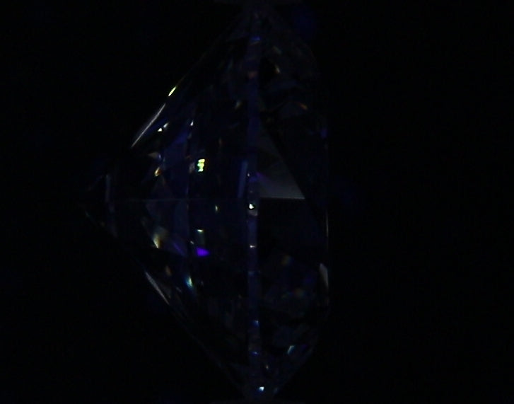2.09ct Round G VS2 Natural Diamond fluorescence image