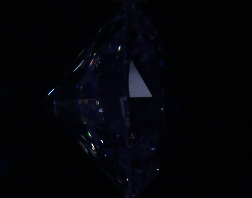 3.01ct Round J SI1 Natural Diamond fluorescence image
