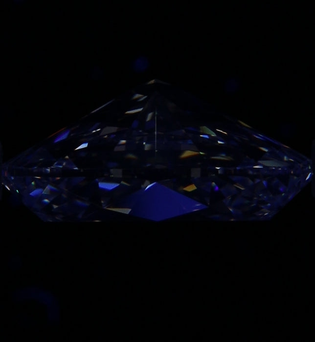 2.93ct Oval G VVS2 Natural Diamond fluorescence image