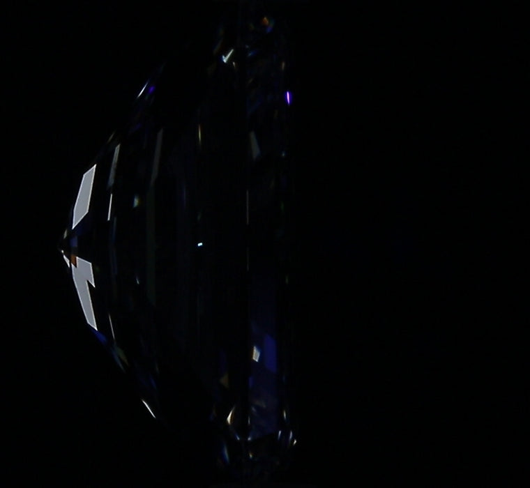 2.00ct Radiant F VS2 Natural Diamond fluorescence image