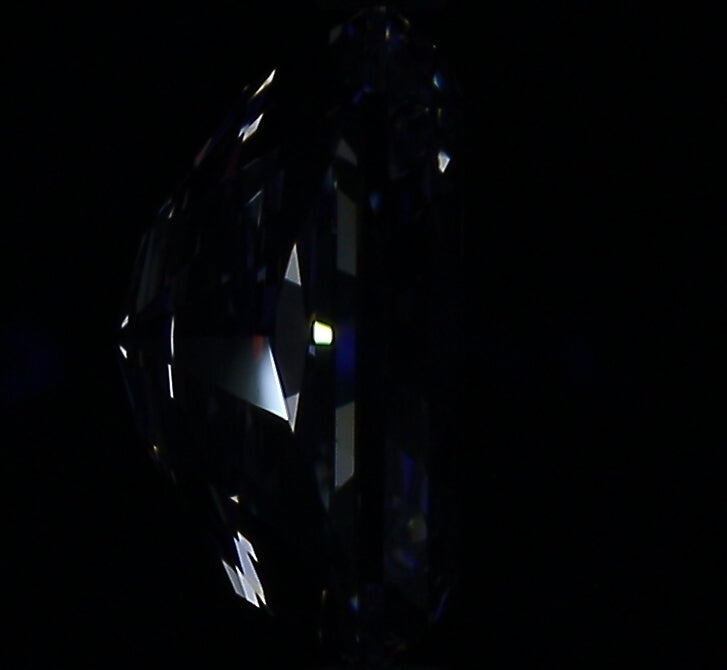 2.71ct Radiant F VS2 Natural Diamond fluorescence image