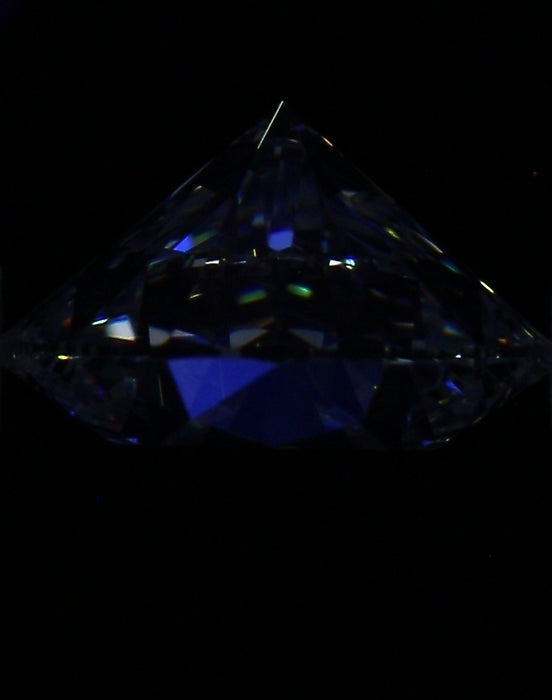 1.17ct Round F IF Natural Diamond fluorescence image