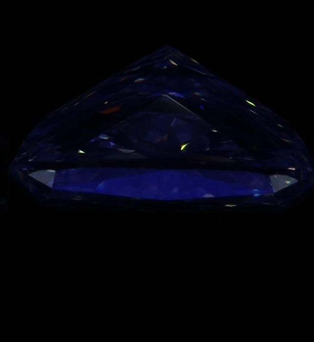 2.02ct CE J VS2 Natural Diamond fluorescence image