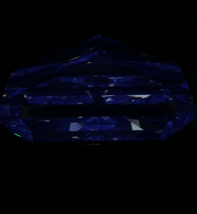 20.39ct Radiant VLP VVS2 Natural Diamond fluorescence image