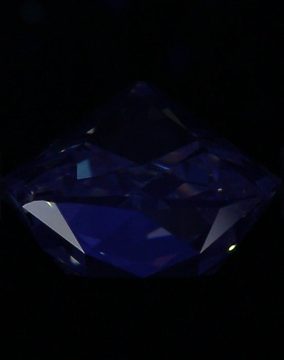 3.32ct OMB U-V VS1 Natural Diamond fluorescence image