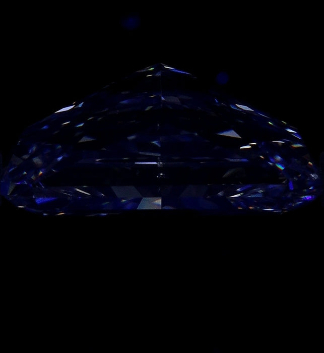 5.01ct Radiant J SI1 Natural Diamond fluorescence image