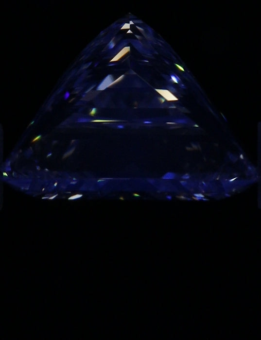 1.20ct PC E VS1 Natural Diamond fluorescence image