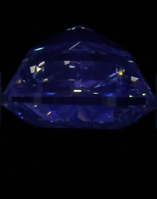 1.30ct Cushion FLY VS1 Natural Diamond fluorescence image