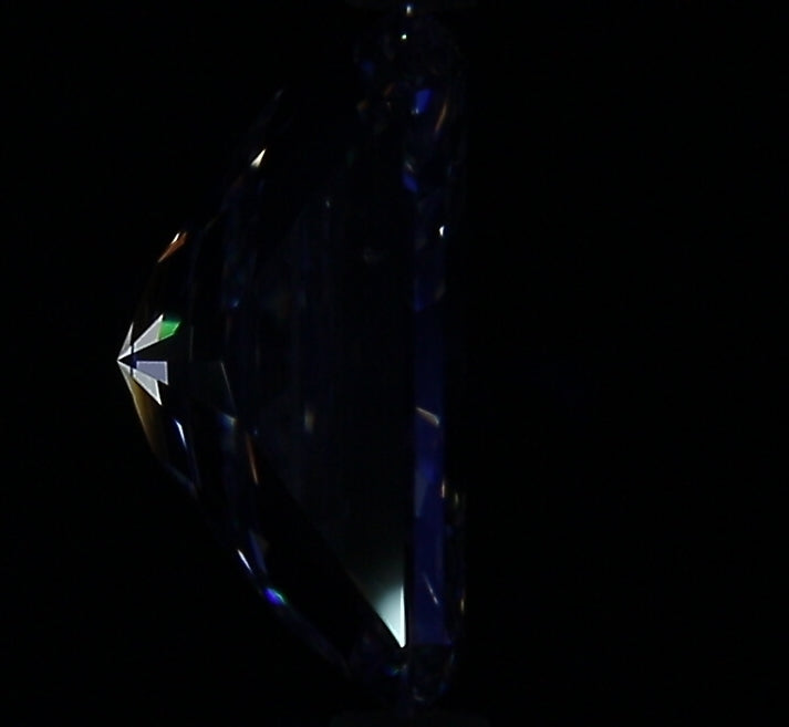 2.01ct Radiant J VS2 Natural Diamond fluorescence image