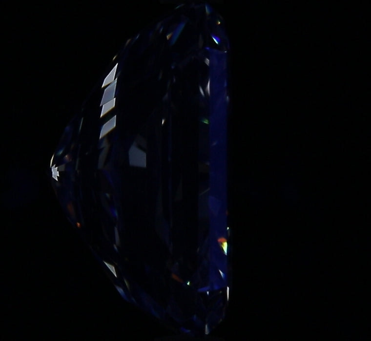 2.90ct Radiant H VS1 Natural Diamond fluorescence image