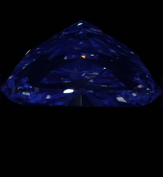 2.50ct CE F VS2 Natural Diamond fluorescence image