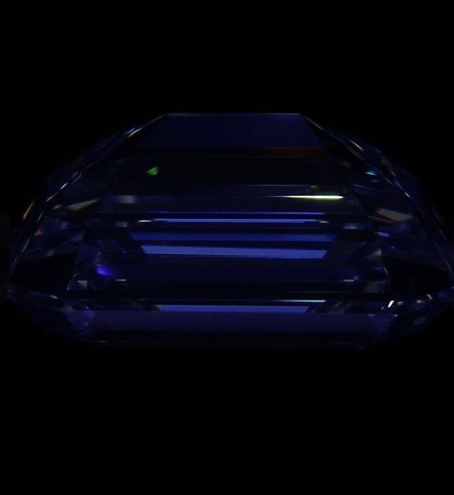 3.01ct Emerald H VVS1 Natural Diamond fluorescence image