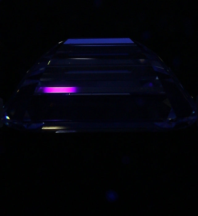 5.01ct Emerald F VS2 Natural Diamond fluorescence image