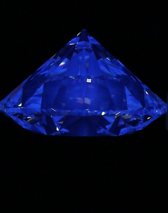 2.01ct Round G VS1 Natural Diamond fluorescence image