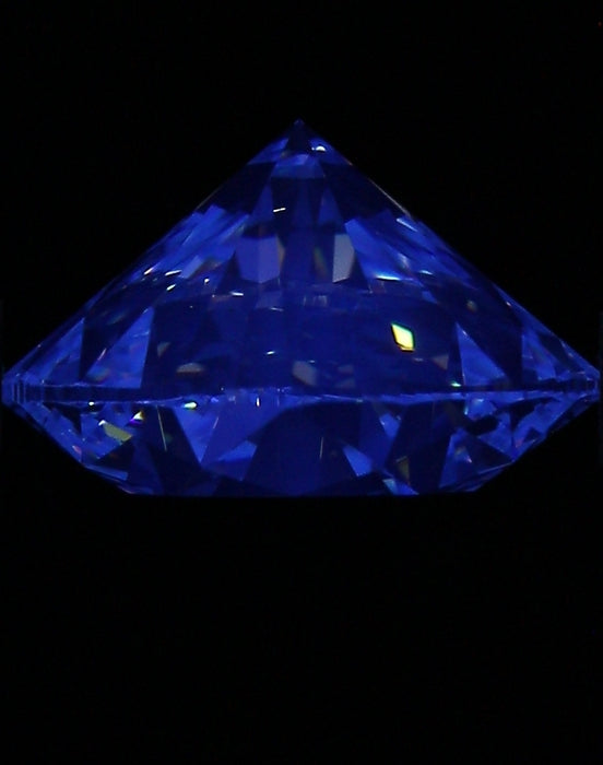 2.01ct Round I VS1 Natural Diamond fluorescence image