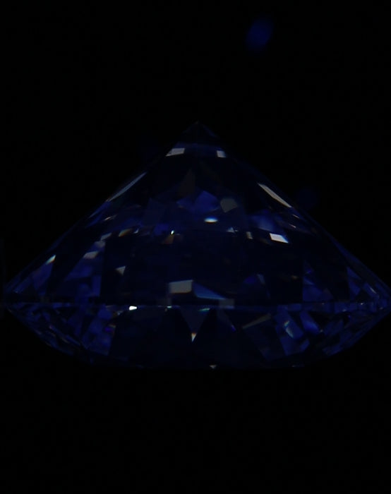 3.03ct Round F IF Natural Diamond fluorescence image
