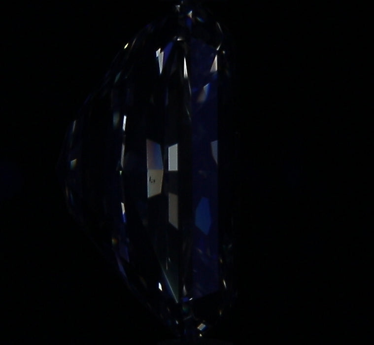 2.55ct Radiant I VS2 Natural Diamond fluorescence image