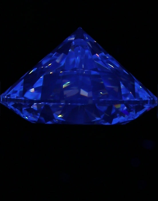 3.01ct Round G VVS1 Natural Diamond fluorescence image