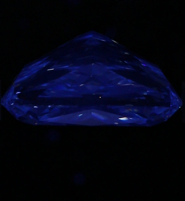 2.50ct CE F VS1 Natural Diamond fluorescence image
