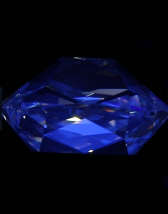 2.04ct OMB J VS2 Natural Diamond fluorescence image