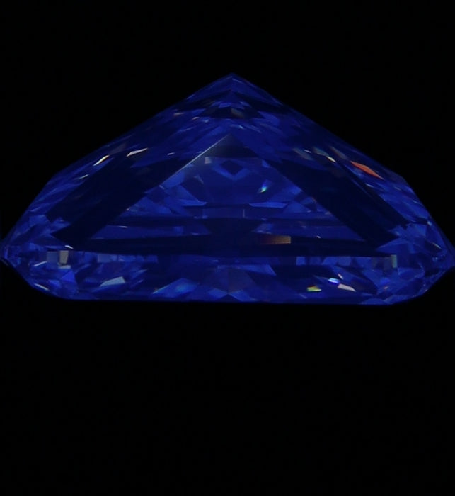 3.03ct CE J VVS2 Natural Diamond fluorescence image