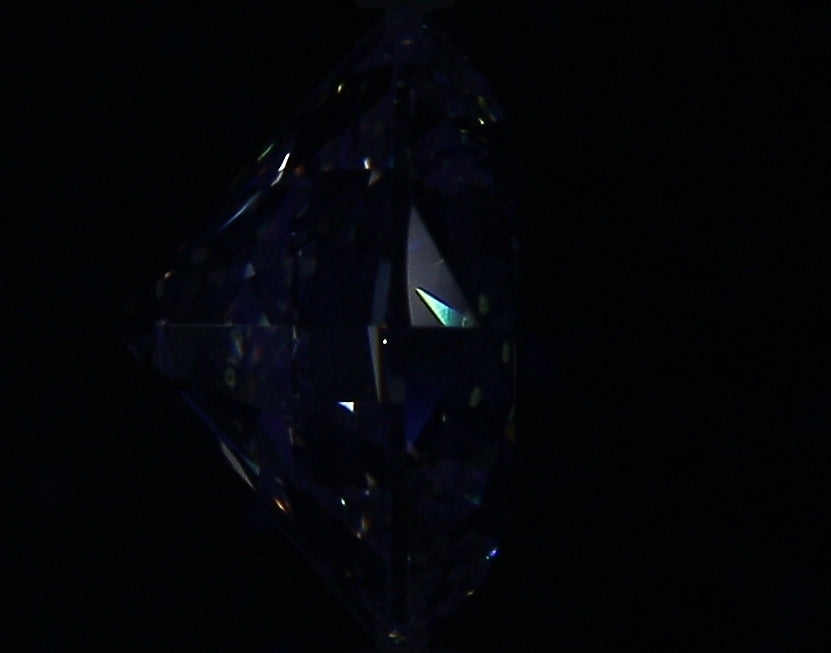 3.02ct Round I SI1 Natural Diamond fluorescence image