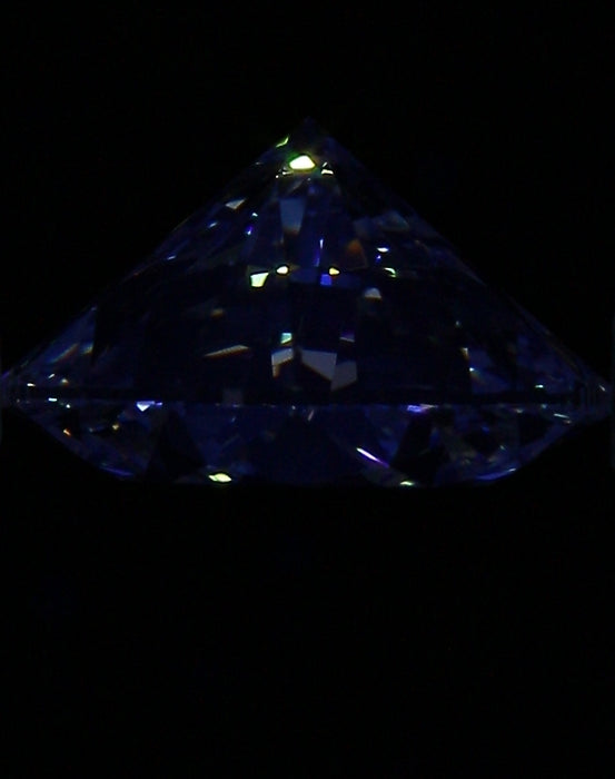 2.01ct Round G VVS2 Natural Diamond fluorescence image