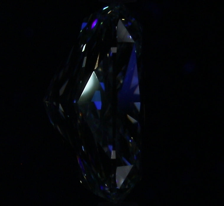3.02ct CE E SI1 Natural Diamond fluorescence image