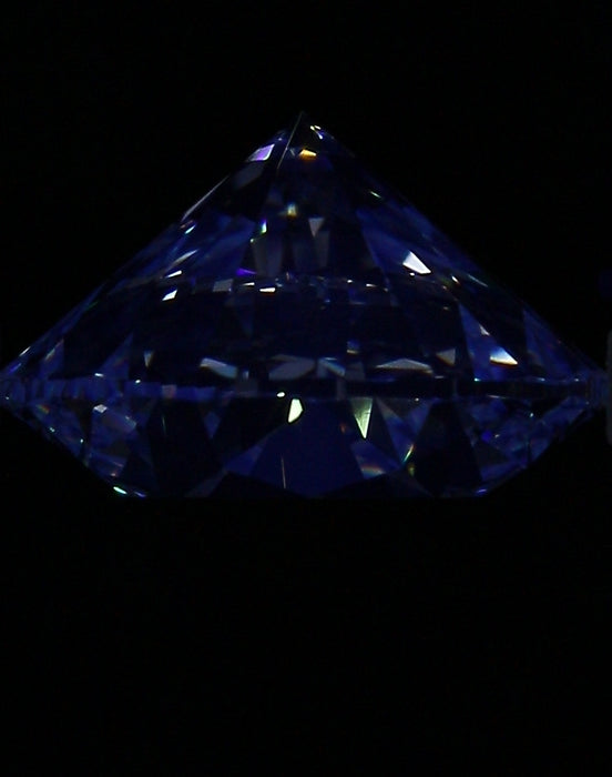 4.50ct Round E VS2 Natural Diamond fluorescence image