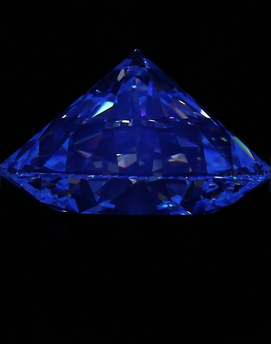 10.26ct Round H VS1 Natural Diamond fluorescence image