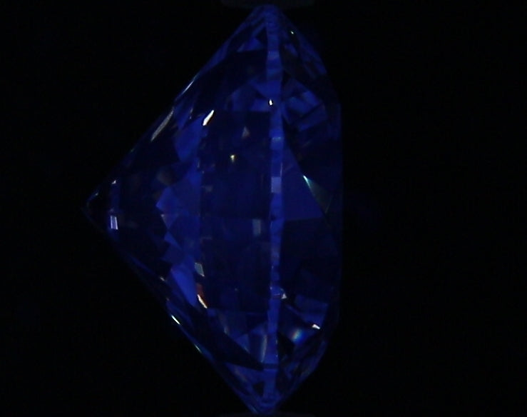 2.15ct Round G VS1 Natural Diamond fluorescence image