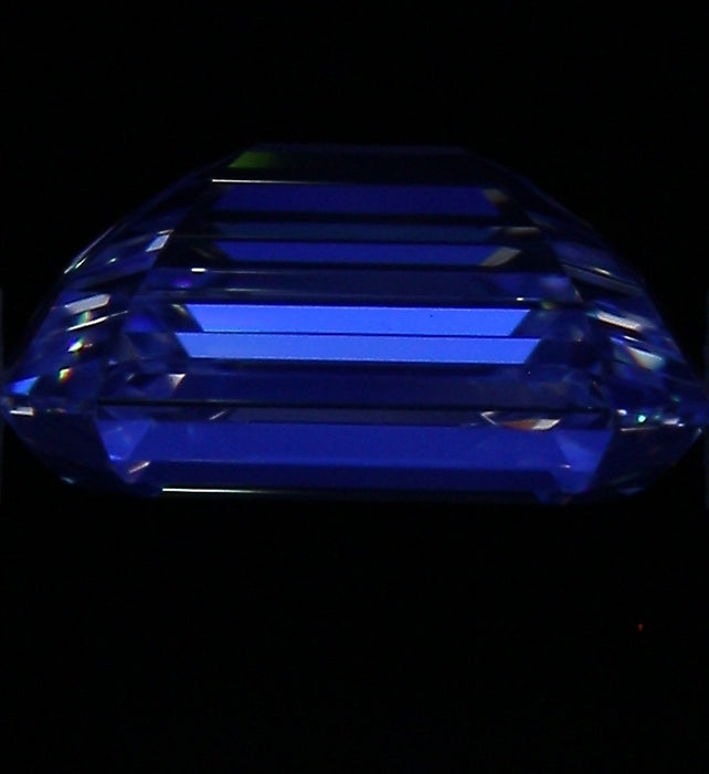 1.01ct Emerald E VS1 Natural Diamond fluorescence image