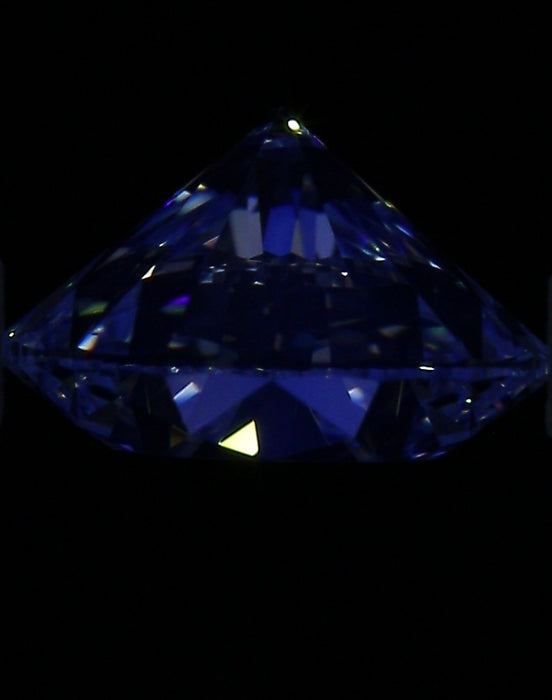 1.10ct Round E VVS2 Natural Diamond fluorescence image