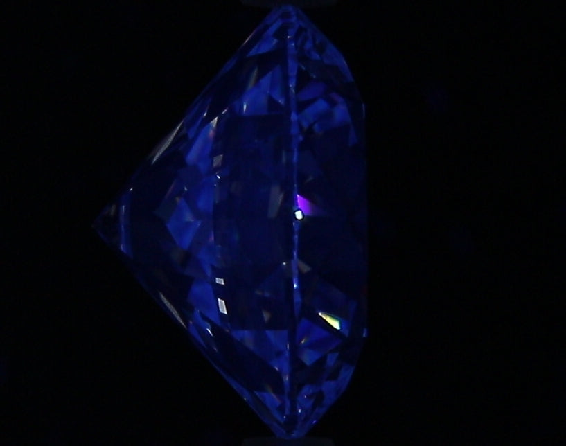 2.81ct Round G VVS2 Natural Diamond fluorescence image