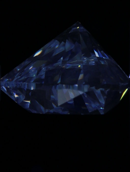 1.50ct Heart G VS2 Natural Diamond fluorescence image