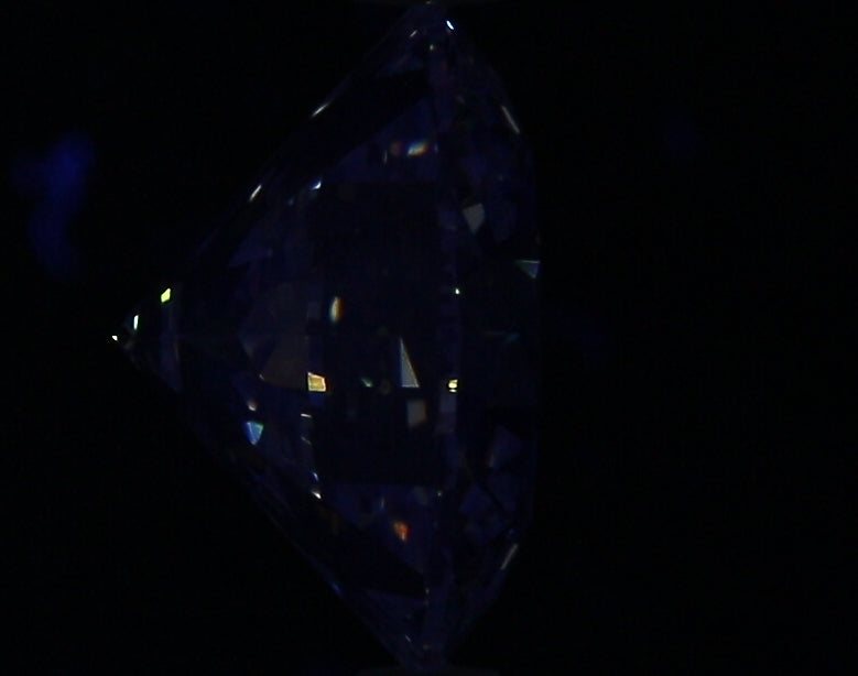 2.50ct Round J VVS2 Natural Diamond fluorescence image