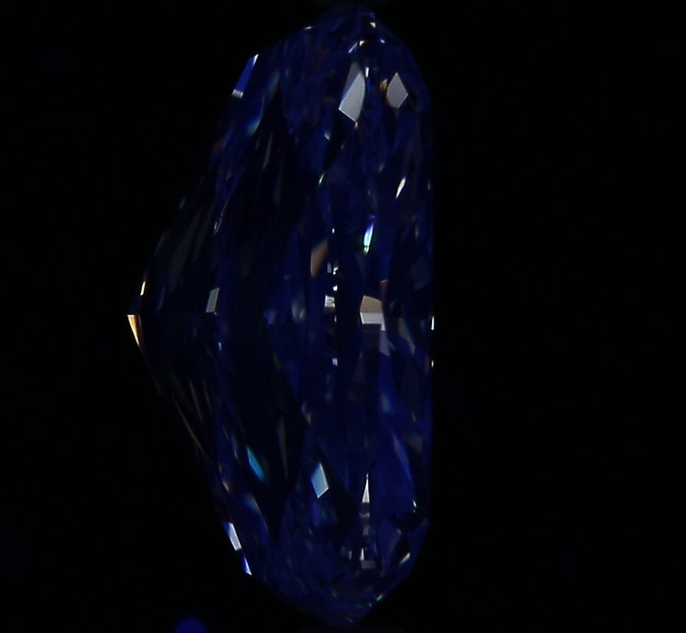 4.01ct CE J VS2 Natural Diamond fluorescence image