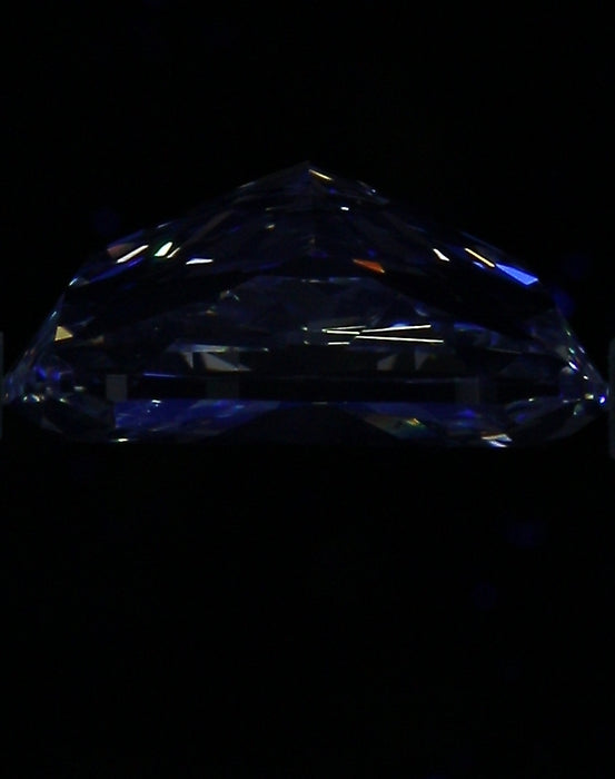 3.22ct CE H SI1 Natural Diamond fluorescence image