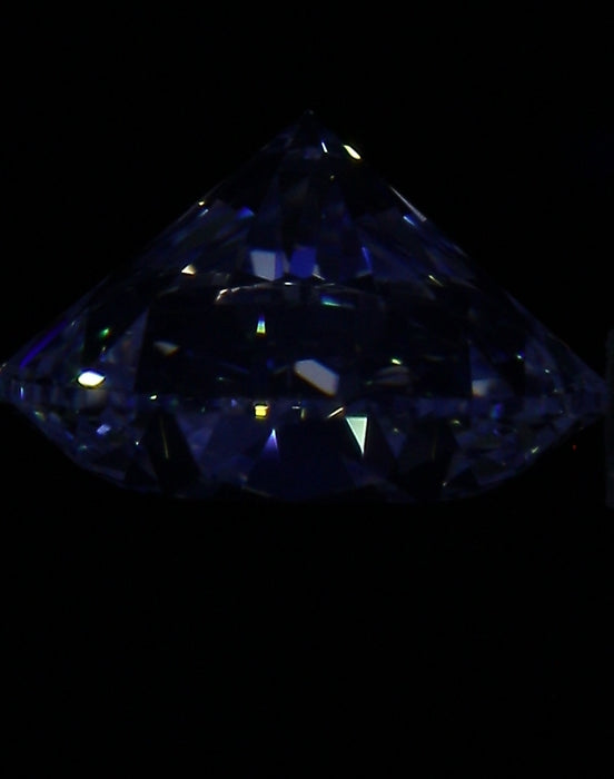 1.43ct Round E VVS2 Natural Diamond fluorescence image