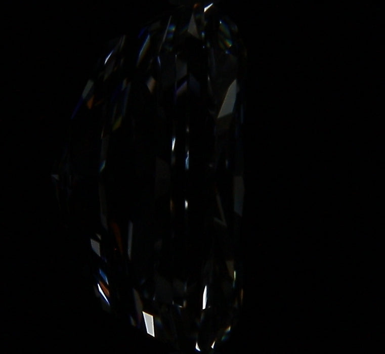 3.01ct Radiant D VS2 Natural Diamond fluorescence image