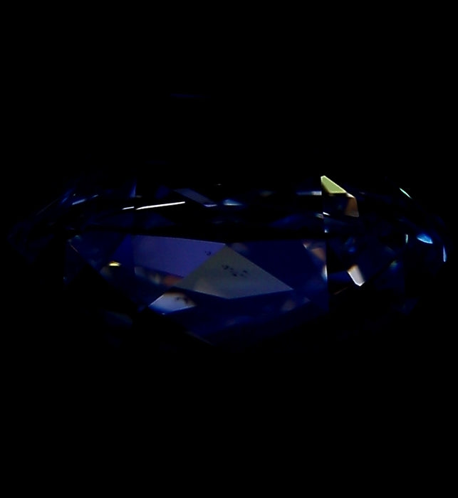 3.46ct OMB H SI1 Natural Diamond fluorescence image